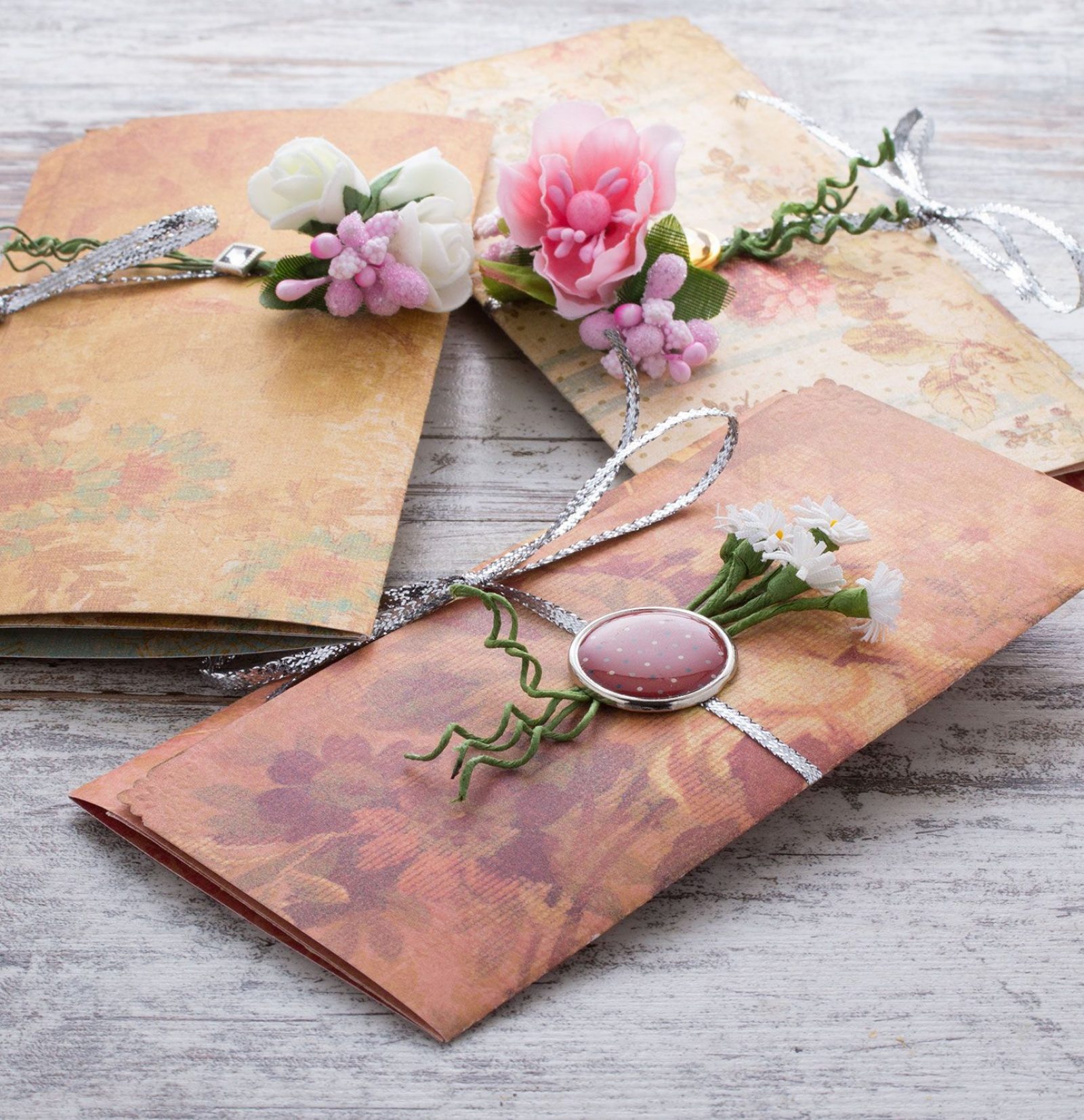 Make your own art: paper patchwork